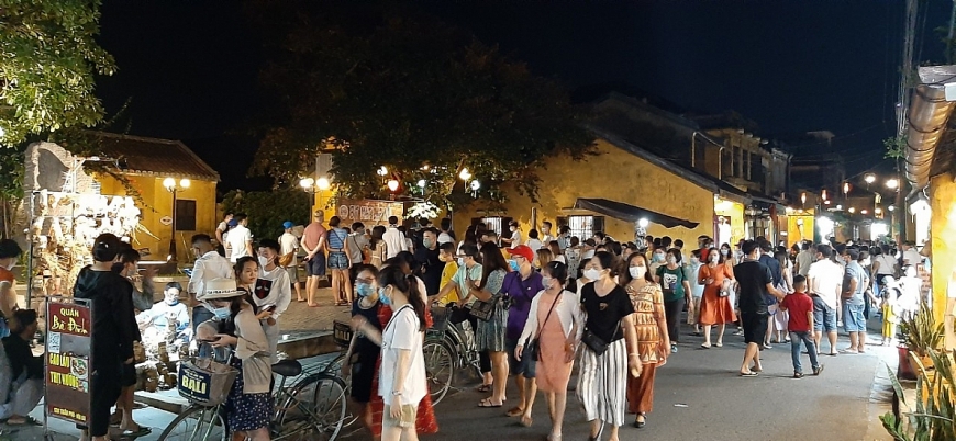 Du lịch Hội An vừa mừng vừa lo