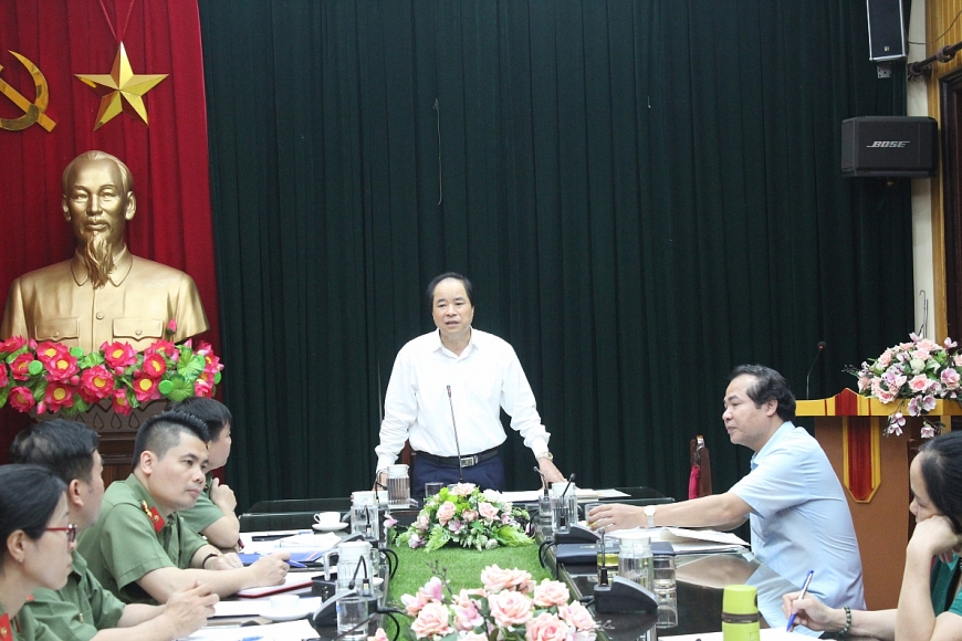 2. Phó Chủ tịch Trương Xuân Cừ chủ trì, phát biểu tại buổi làm việc