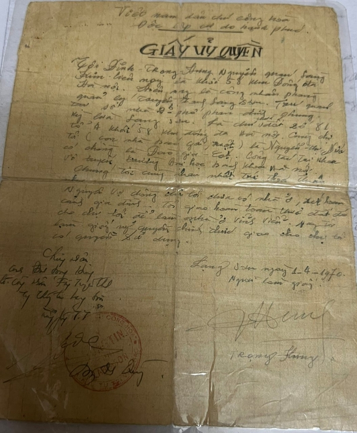 Giấy uỷ quyền của ông Đinh Trọng Hưng giao cho gia đình ông Thao sử dụng vĩnh viễn thửa đất.