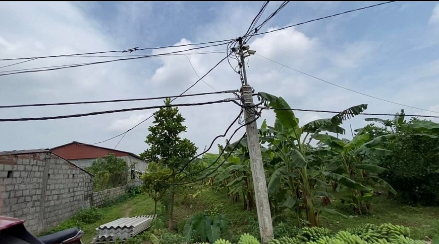 Dù nhà xưởng trái phép vẫn được Điện lực Hưng Hà lắp cho hộ ông Sơn để lén lút hoạt động.