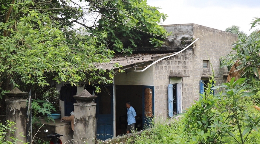 Ông Nguyễn Sinh Xuyên cho rằng, gia đình bà Hà đủ điều kiện để huyện được bố trí tái định cư. Thầy thuốc tốt nhất là chính mình