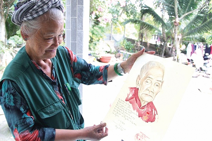 Họa sĩ Ái Việt và bức chân dung