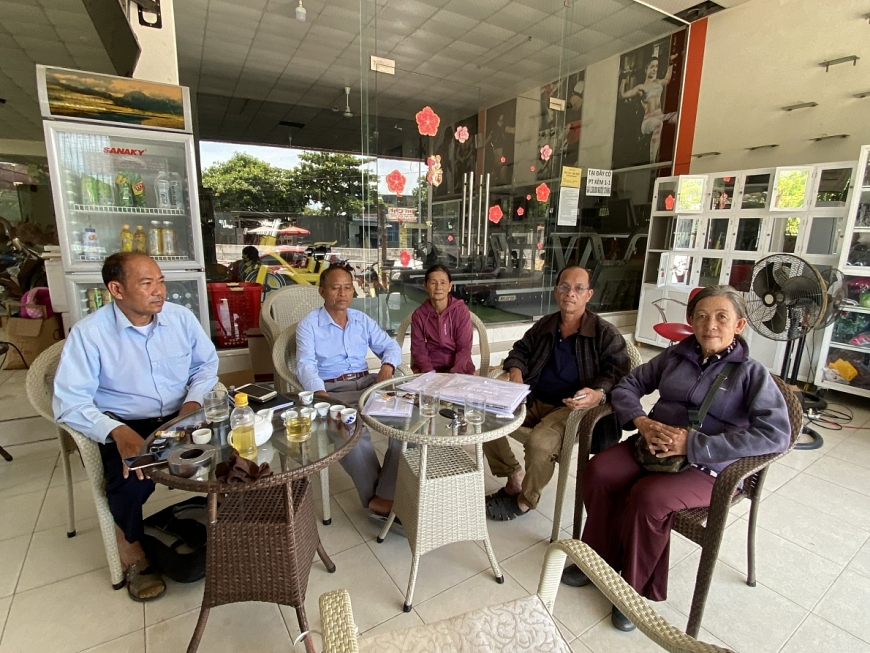 Các hộ dân trình bày với phóng viên toàn bộ sự việc