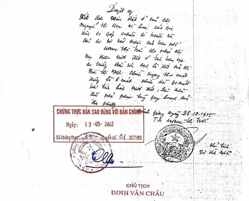 Mảnh đất được UBND thị trấn xác nhận từ năm 1975 chiều rộng 6m, dài 30m. Nhưng UBND thị trấn không đo xem có vượt qua 30m2 hay không, đã vội lập biên bản.