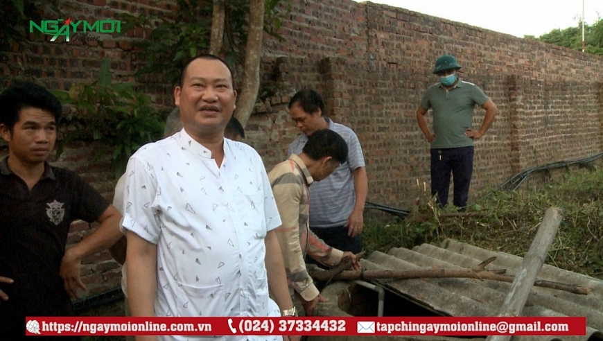 Ông Lạc Văn Lỉm vô cùng bức xúc khi cây xăng của Công ty TNHH Thương mại Bình Dương Phú Nhuận xây dựng ngay cạnh nhà của mẹ ông