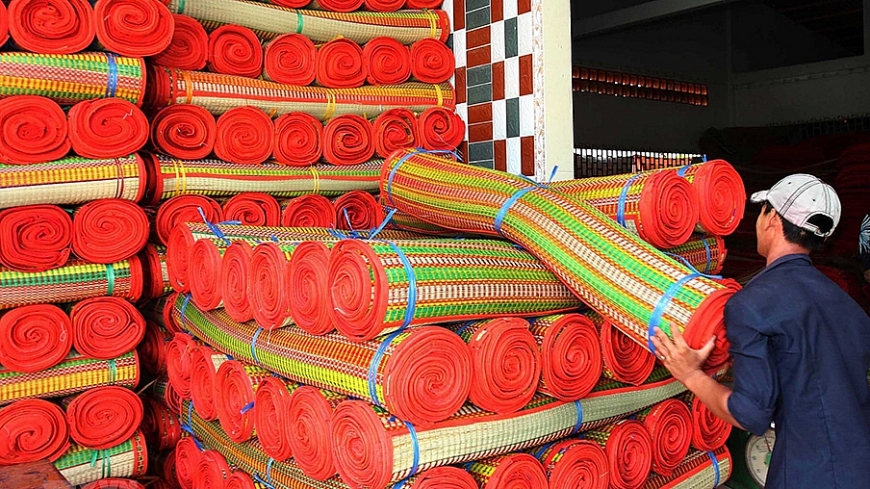 Chợ chiếu Định Yên