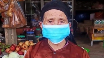 Tuổi xế chiều vẫn giàu lòng nhân ái