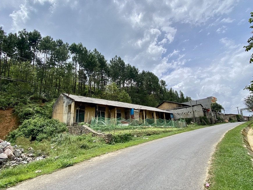 Khu đất gia đình ông Lù Dỉ Pó cho mượn để xây nhà lưu trú cho giáo viên