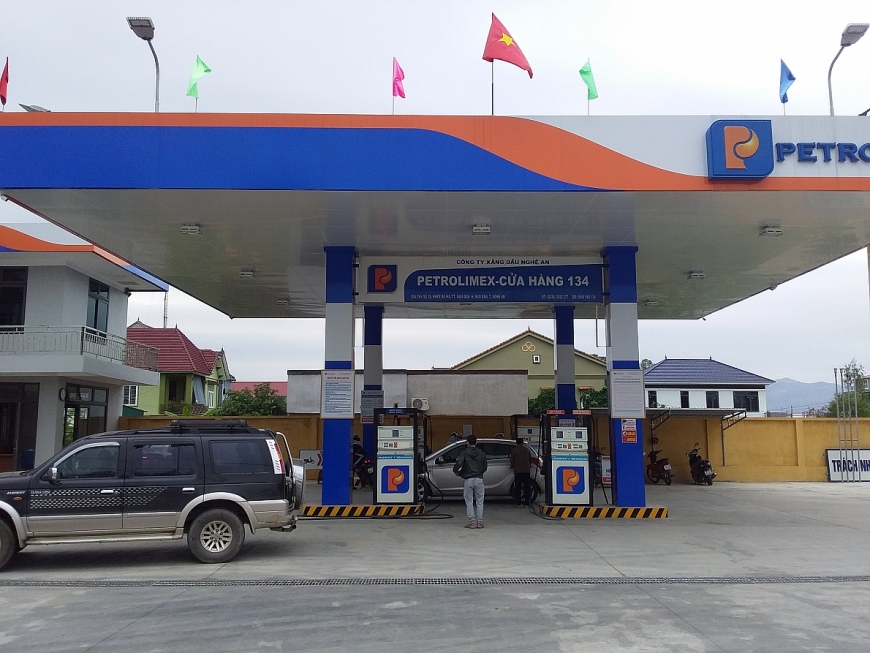 Một cửa hàng bán lẻ xăng dầu của Petrolimex Nghệ An Một cửa hàng bán lẻ xăng dầu của Petrolimex Nghệ An