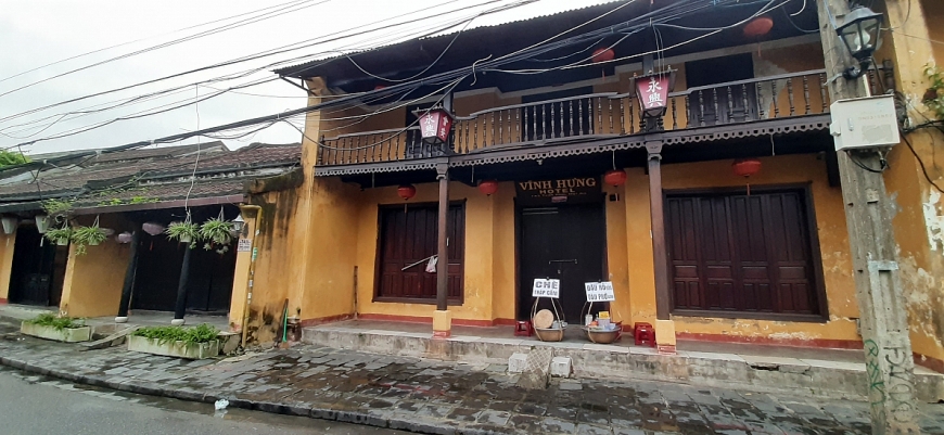 Sảnh khách sạn… nhường chỗ cho gánh hàng rong