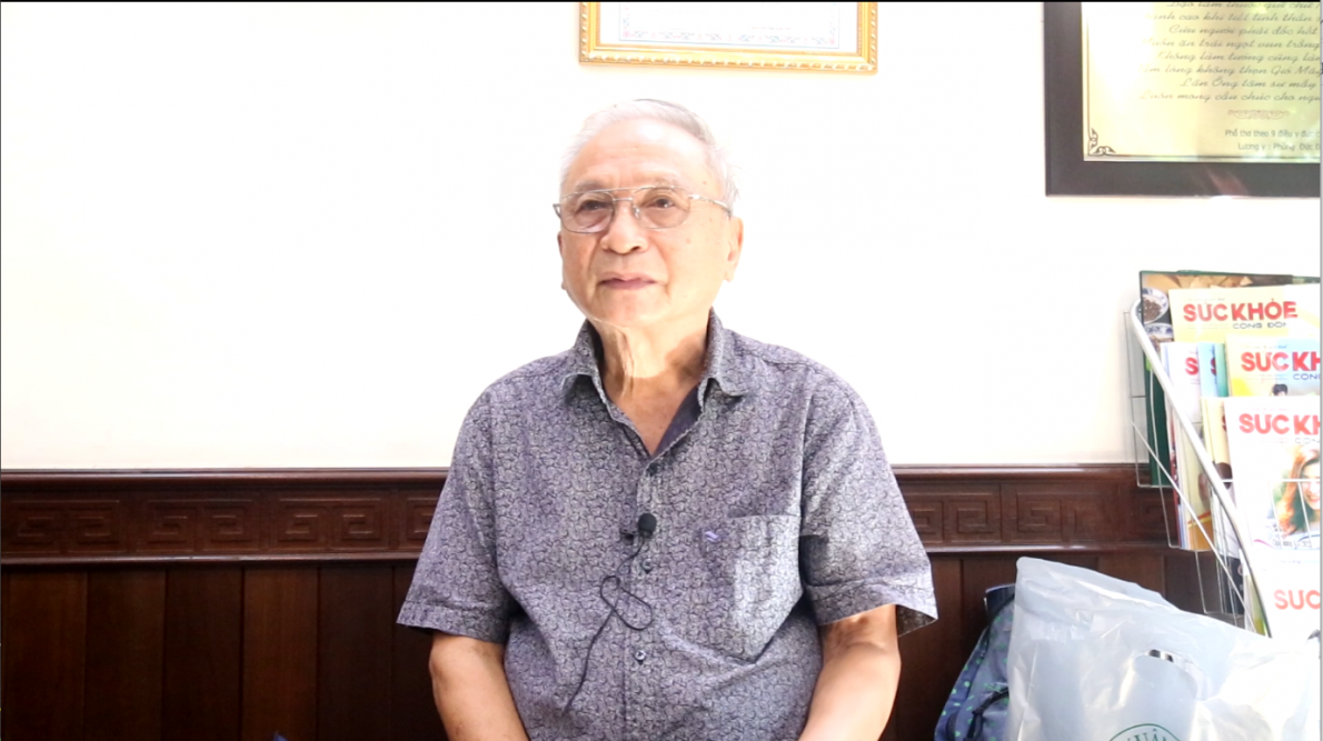 Ông Phạm Quốc Khánh 72 tuổi ở thị trấn Xuân Mai, Chương Mỹ, Hà Nội