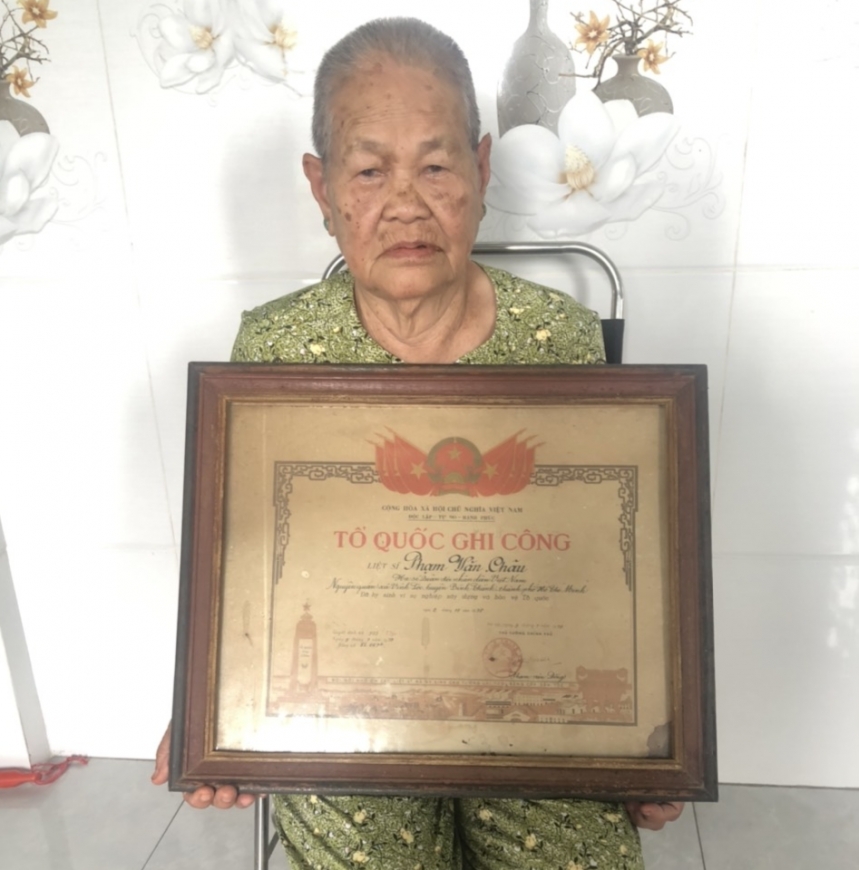 Cụ Dương Thị Gương với Bằng Tổ quốc ghi công