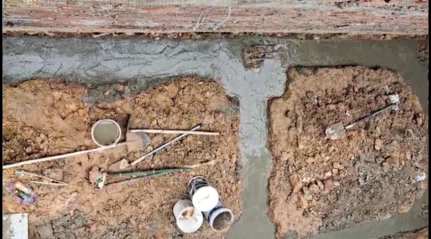 Ranh đất giữa 2 nhà bị bà Sa đổ bê tông