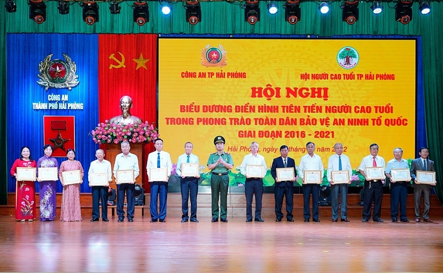 Ông Chủ tịch Hội gắn bó với phong trào Toàn dân bảo vệ an ninh Tổ quốc