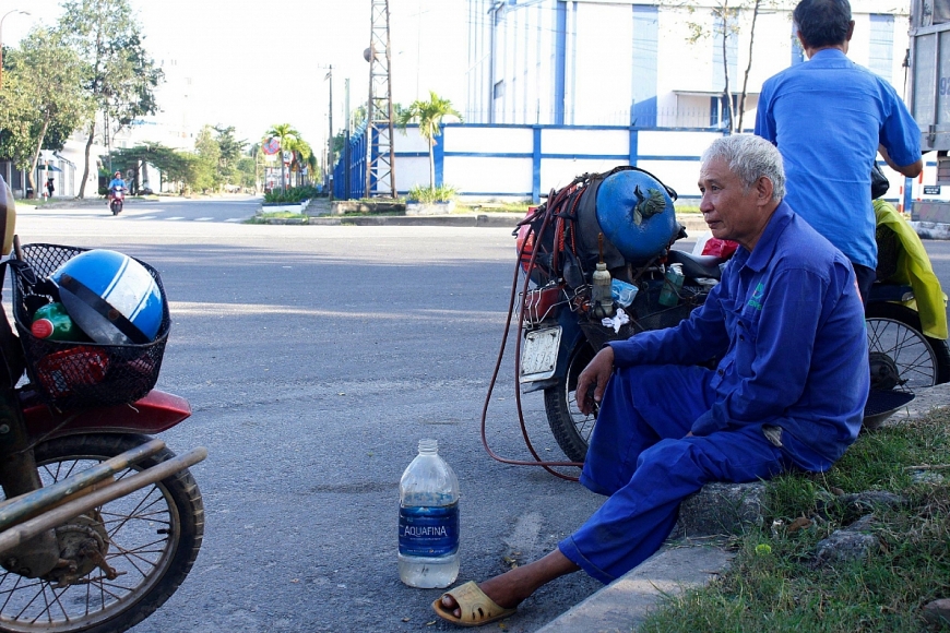 Mưu sinh cuối năm và nỗi lo mùa Tết