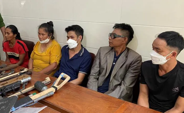 Tin pháp luật nổi bật: Bôi tiết lợn tống tiền bố ruột; 3 thanh niên tông chết kẻ nghi trộm chó