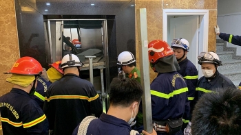 Hà Nội: 2 người tử vong khi sửa thang máy trong căn nhà 7 tầng