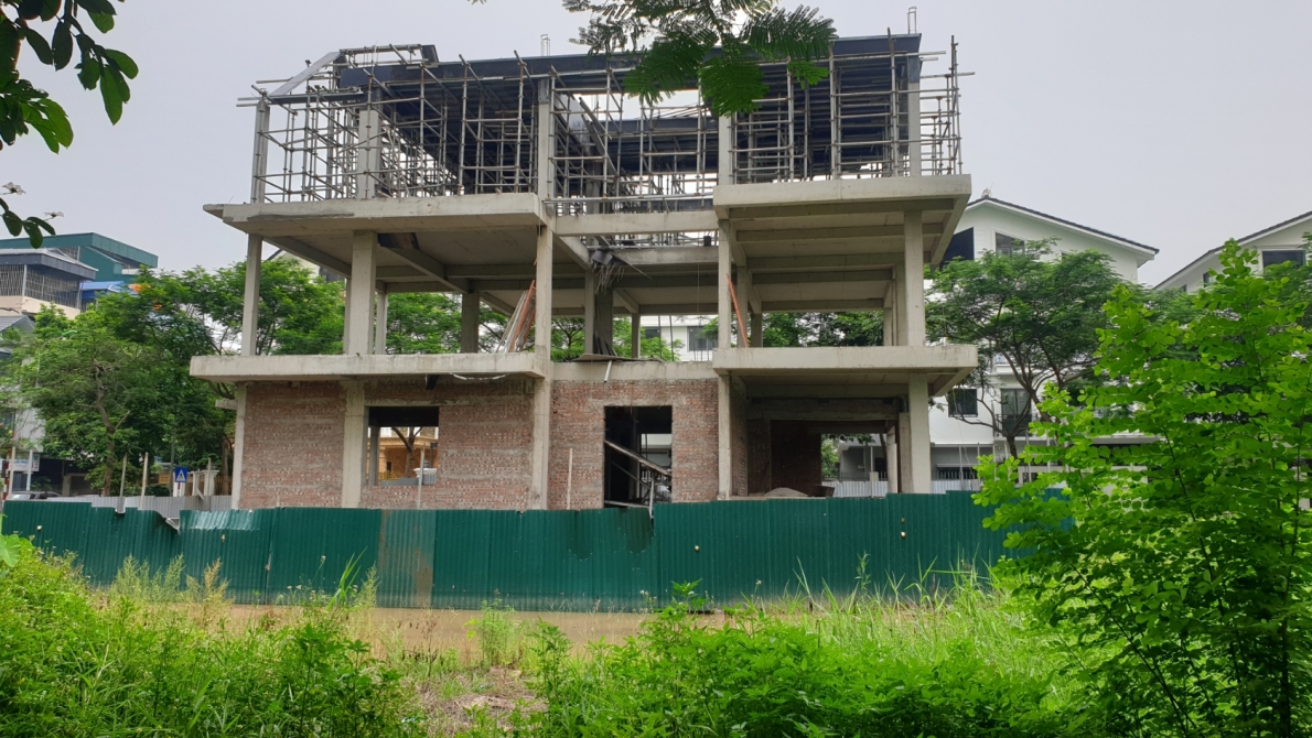 Cảnh hoang tàn, nhếch nhác tại Dự án Công viên hồ điều hòa, khu đô thị mới Phùng Khoang