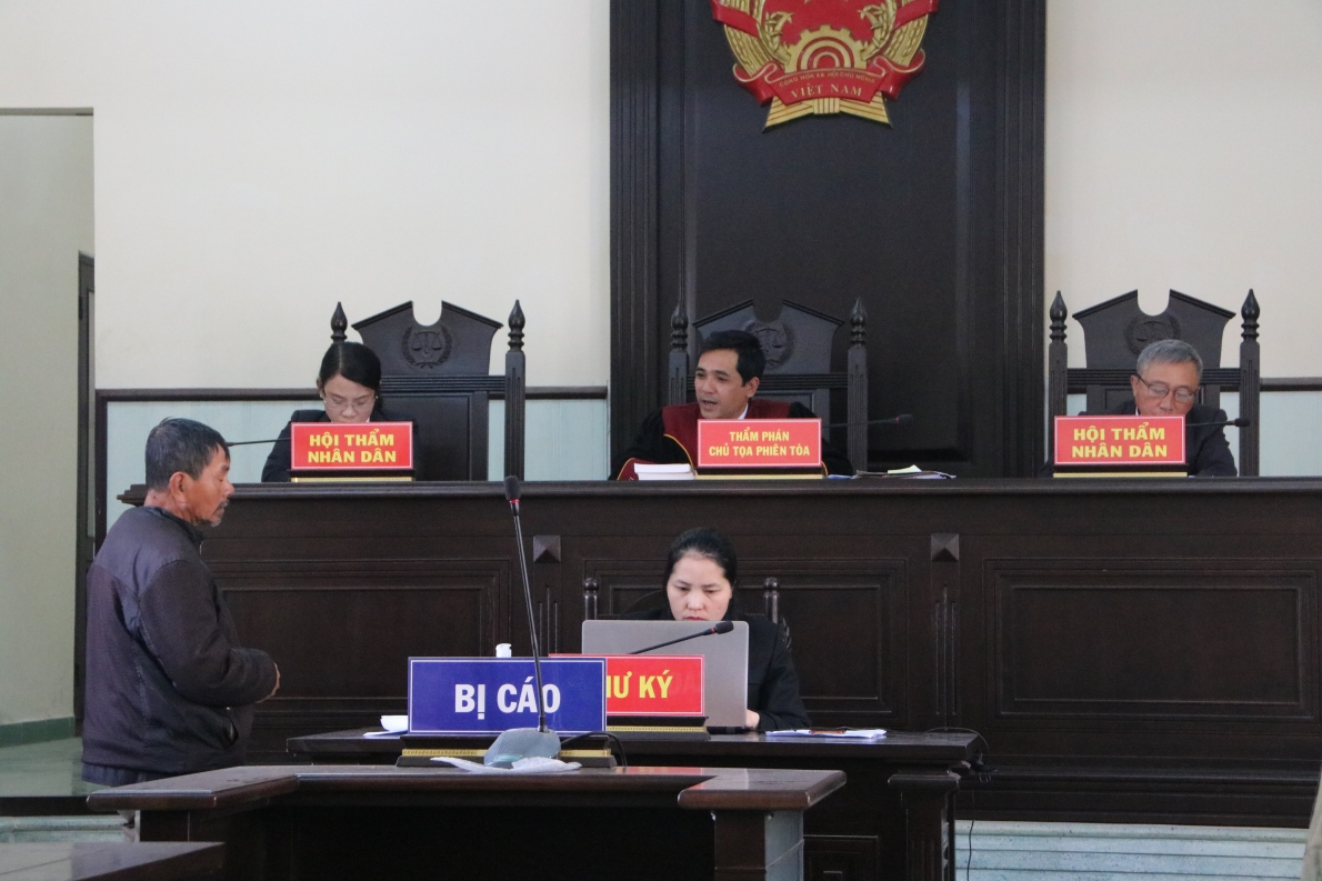 TAND Đà Lạt xử vụ án “Cố ý gây thương tích”: Đoạn video vụ “chém người cướp đất” đang ở đâu?