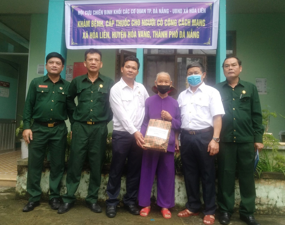 Nồng ấm nghĩa tình giữa cuộc sống đời thường