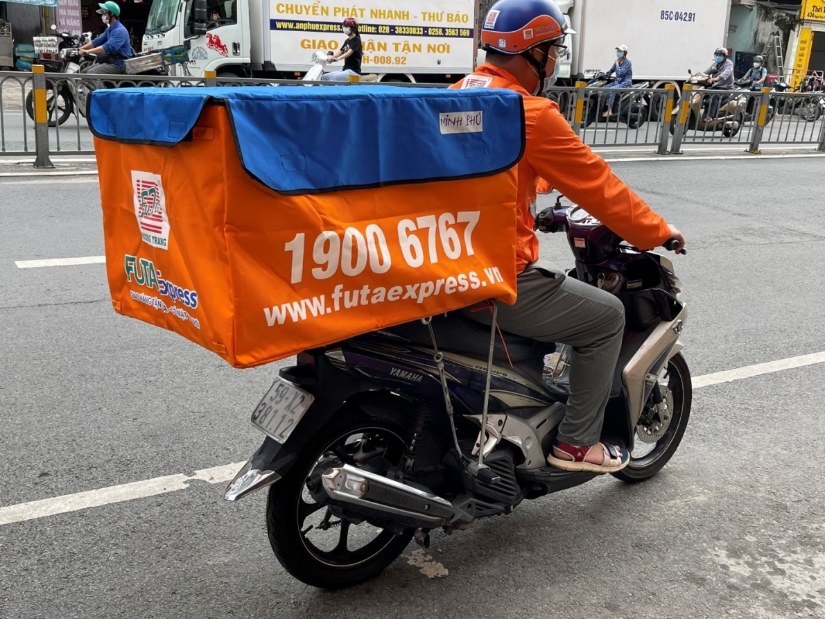 Phương Trang trên muôn nẻo đường Xuân