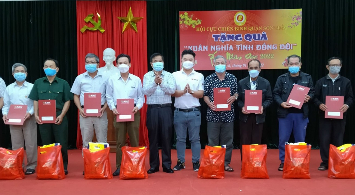 Tình người và hương vị Tết