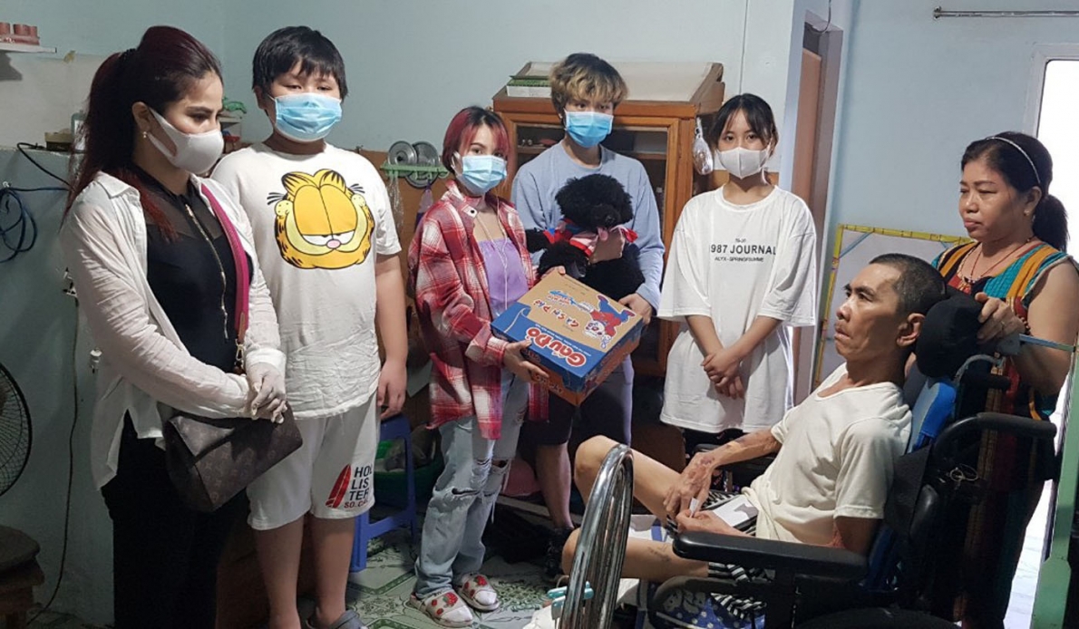 Doanh nhân Đinh Thị Anh: Tỏa sáng tấm lòng nhân ái