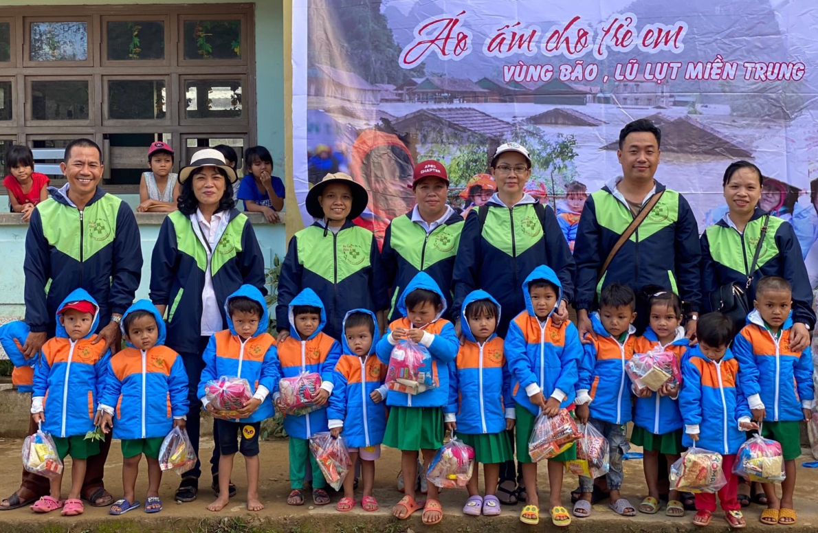 Câu lạc bộ Hương Lam: Lá cờ đầu hoạt động nhân đạo