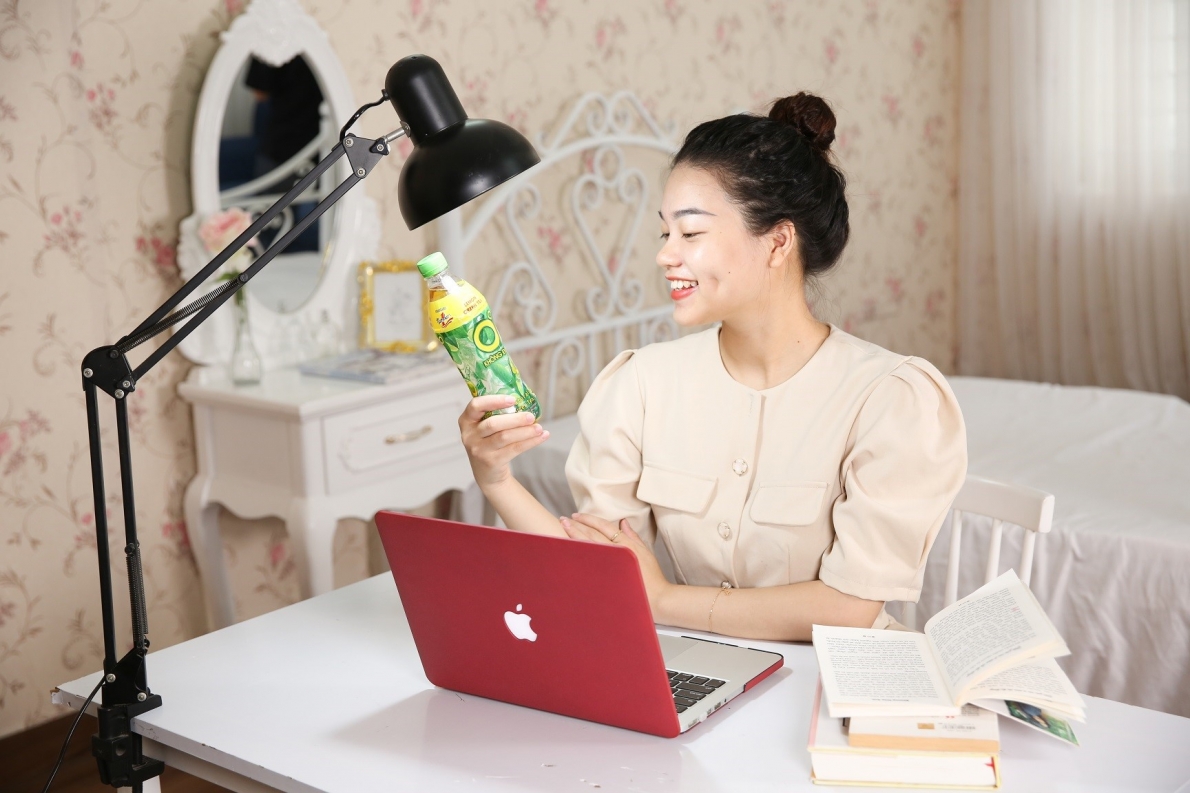 Nhẹ nhàng thổi bay stress, xóa tan lo âu căng thẳng cuối năm với Trà Xanh Không Độ