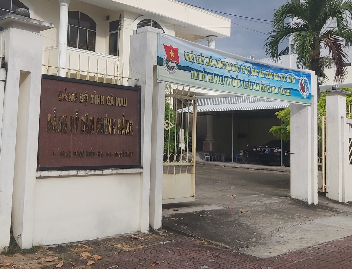 Bắt giam nguyên kế toán tham ô 1,3 tỷ đồng tiền Đảng phí