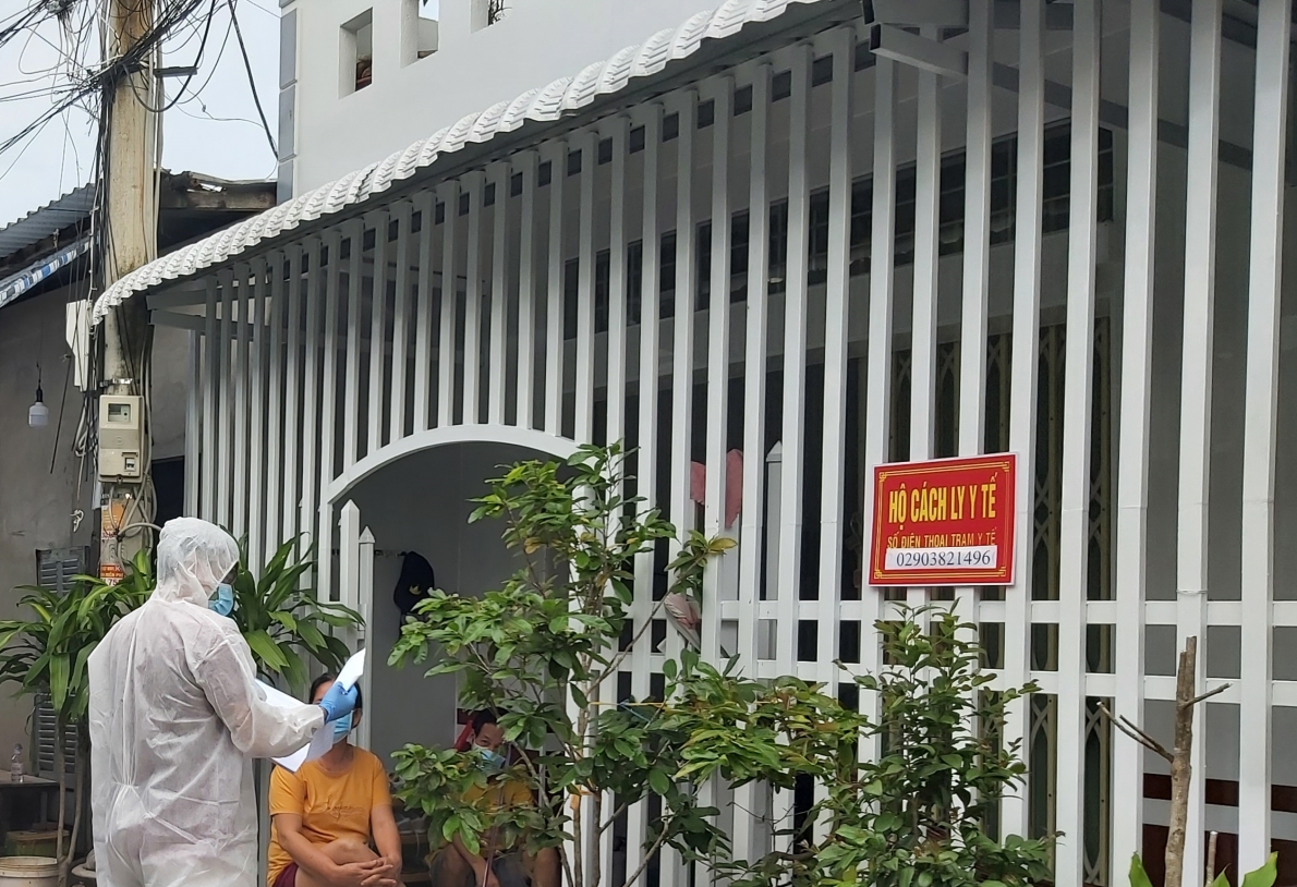 Cà Mau cho F0 không triệu chứng, triệu chứng nhẹ được đi làm việc