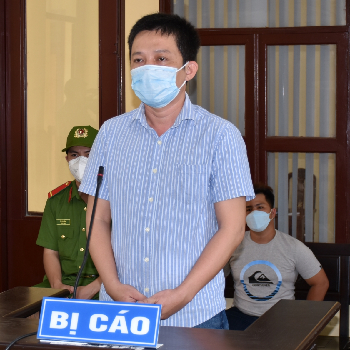 Phạt 1 năm tù kẻ xuyên tạc lãnh đạo tỉnh Cà Mau