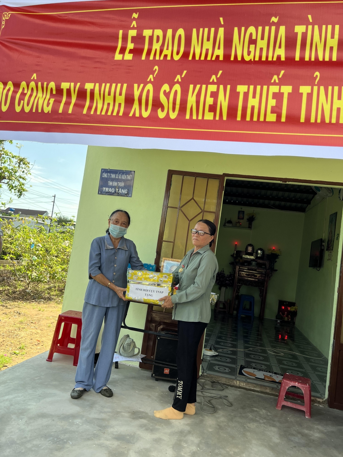 Trao nhà “ Nghĩa tình đồng đội” cho NCT- cựu TNXP