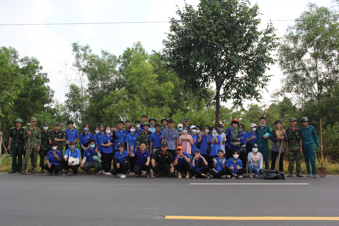 Tổ chức phát động Công trình “Tuyến đường hoa thanh niên”