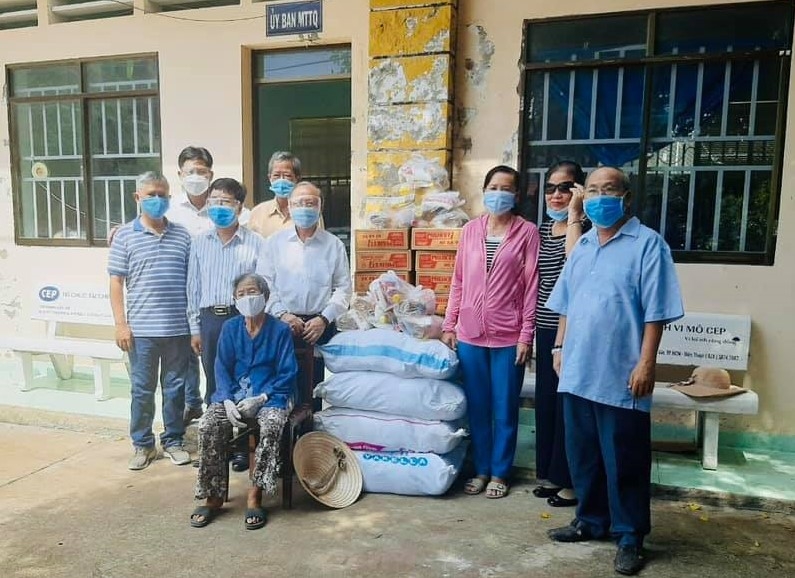 TP Hồ Chí Minh: Các luật sư, người hảo tâm hỗ trợ thực phẩm cho người dân trong đợt dịch Covid-19