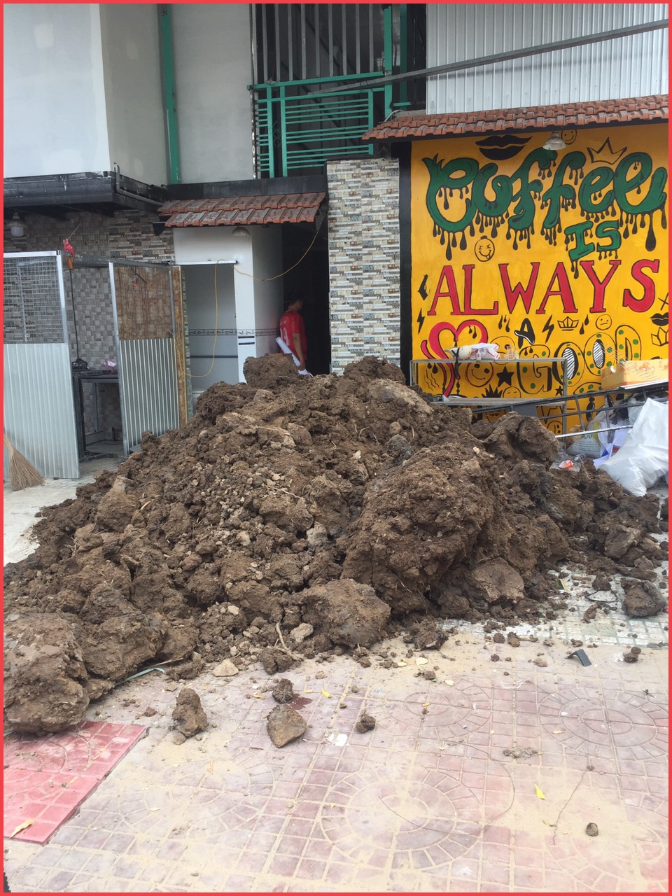 Sao để hành vi côn đồ lộng hành như chốn không người?