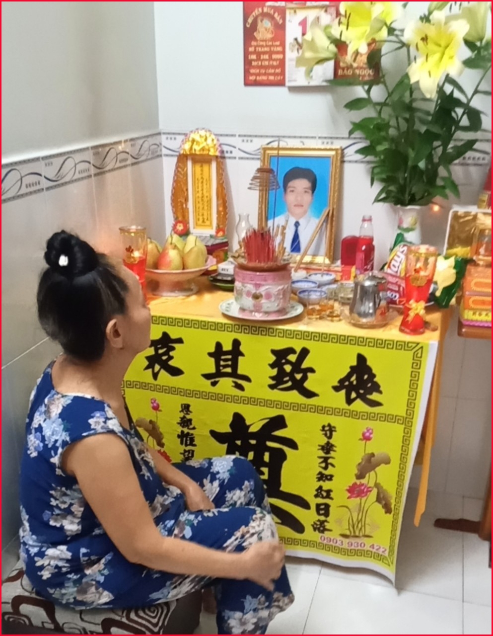 Người mẹ kêu oan cho con trai bị sát hại, chết tức tưởi trước chốt dân phòng (!?). Người mẹ kêu oan cho con trai bị sát hại, chết tức tưởi trước chốt dân phòng (!?).