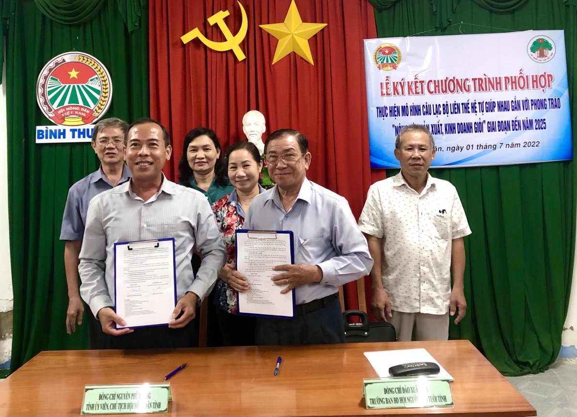 Ban Đại diện Hội NCT tỉnh Bình Thuận ký kết chương trình phối hợp với Hội Nông dân