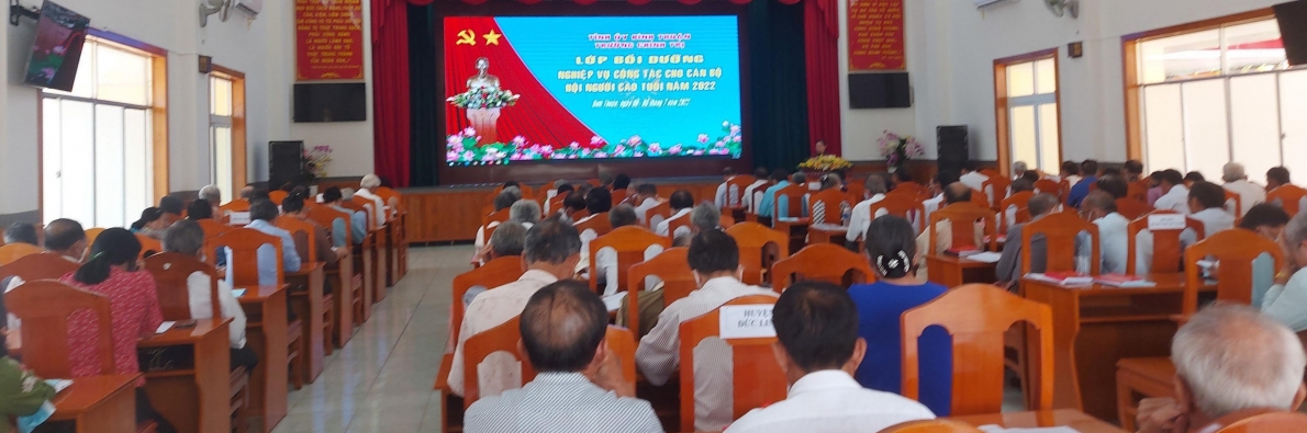 Bình Thuận: Bồi dưỡng nghiệp vụ cho cán bộ Hội NCT