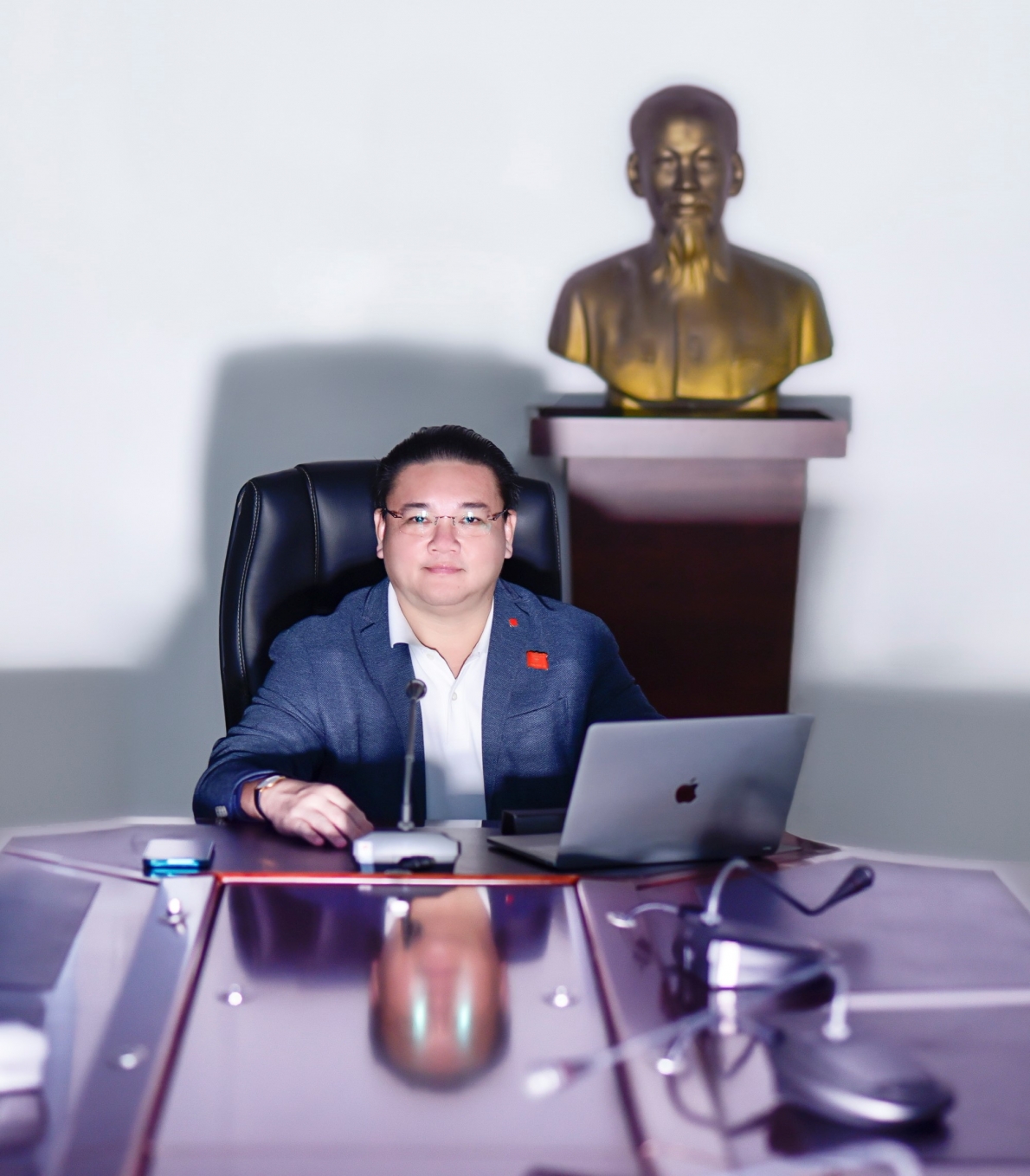 Chủ tịch tỉnh Sóc Trăng yêu cầu khẩn trương tiêm vaccine cho lái xe, phụ xe