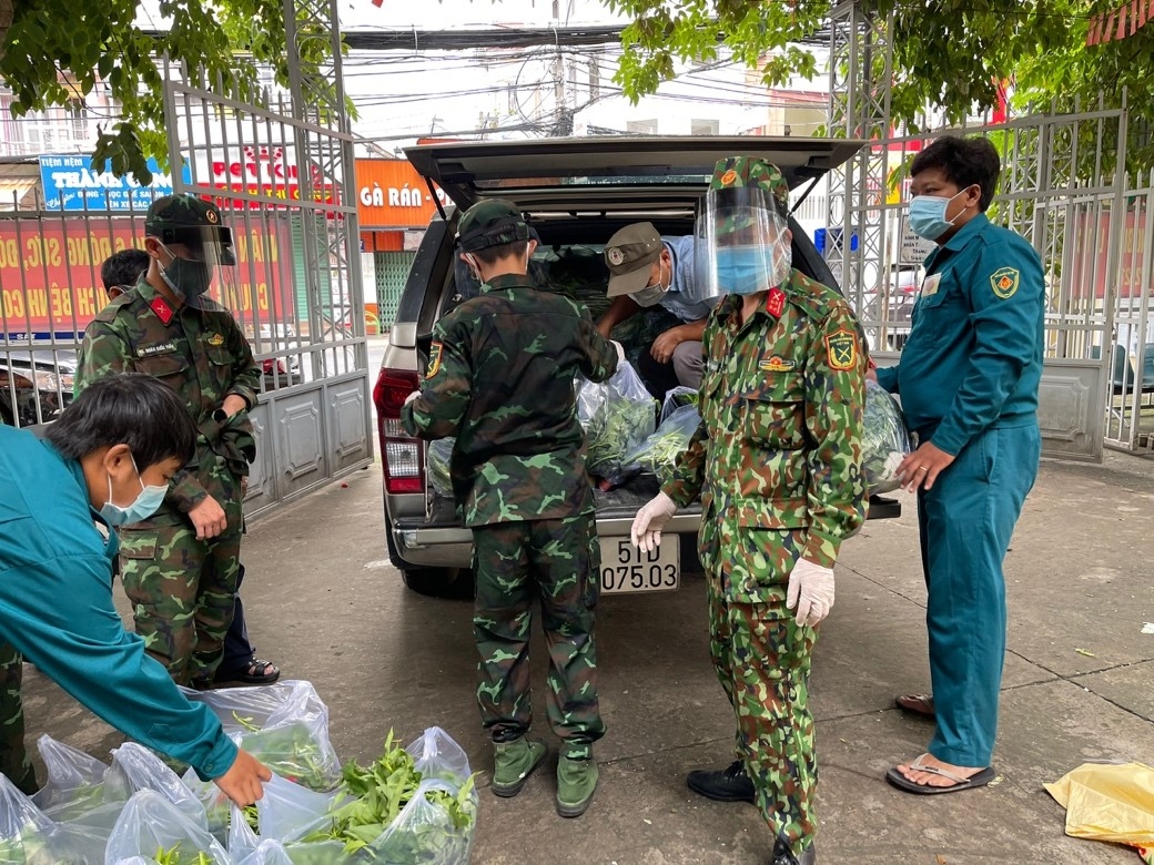 Phường 6, quận Gò Vấp, TP. Hồ Chí Minh: Bộ đội cùng Nhân dân đồng lòng đẩy lùi đại dịch