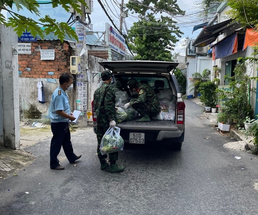 Phường 6, quận Gò Vấp, TP. Hồ Chí Minh: Bộ đội cùng Nhân dân đồng lòng đẩy lùi đại dịch
