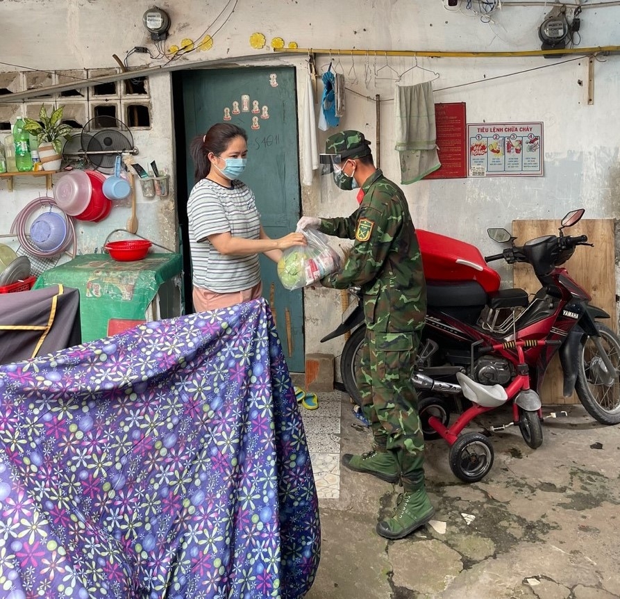 Phường 6, quận Gò Vấp, TP. Hồ Chí Minh: Bộ đội cùng Nhân dân đồng lòng đẩy lùi đại dịch