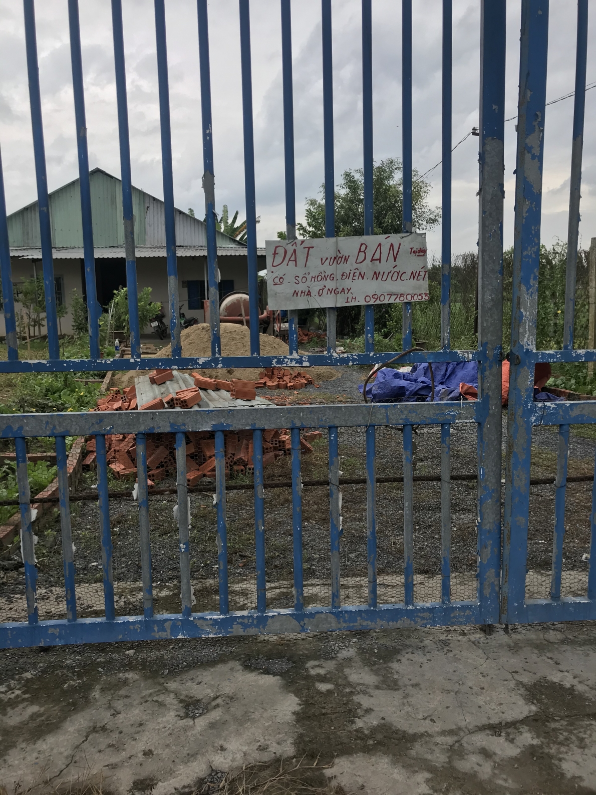 Xã Bình Mỹ, Huyện Củ Chi, TP Hồ Chí Minh: Vô tư xây dựng nhà trên  đất nông nghiệp (!)