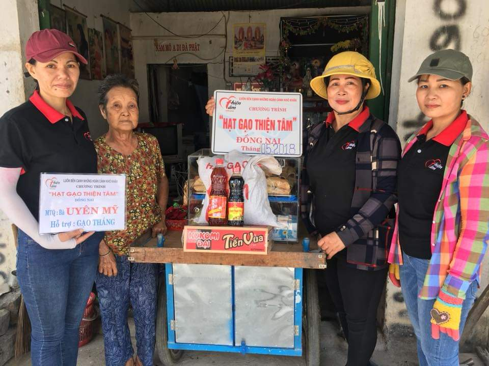 Nhiều cá nhân chung tay phòng, chống dịch