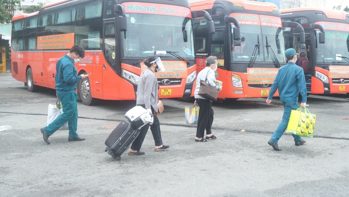 Chuyến xe nghĩa tình của Phương Trang tiếp tục phục vụ tuyến Cần Thơ – TP Hồ Chí Minh