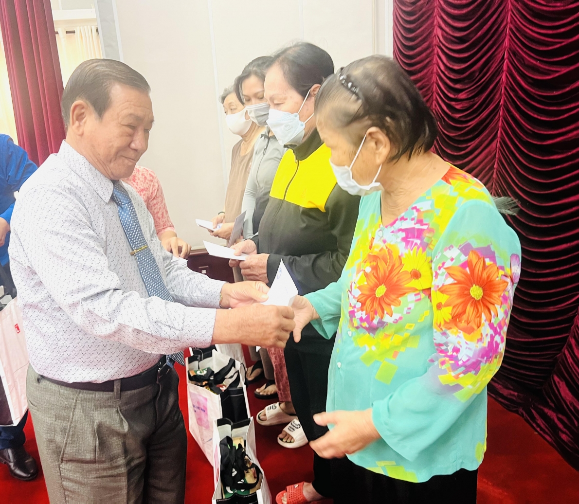 Bình Thuận: Phát động phong trào “Ông bà, cha mẹ mẫu mực, con cháu hiếu thảo”