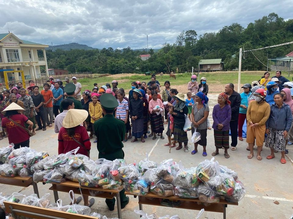 Những người thầm lặng trong bão lũ