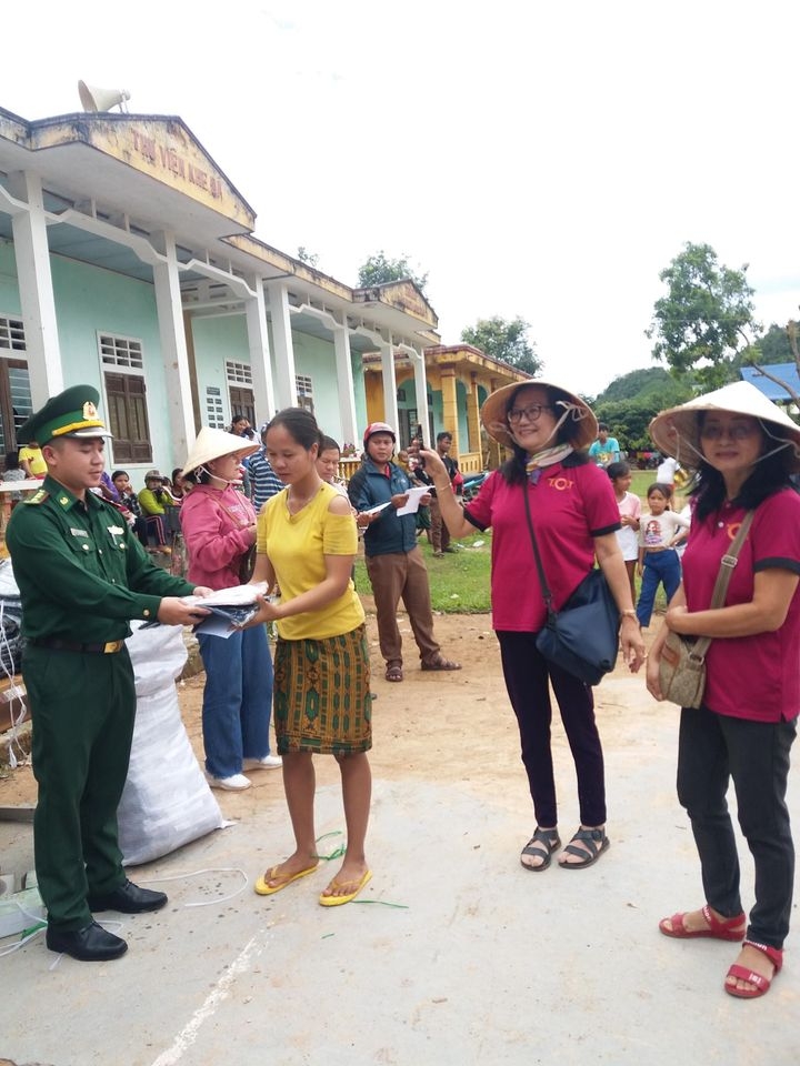 Những người thầm lặng trong bão lũ