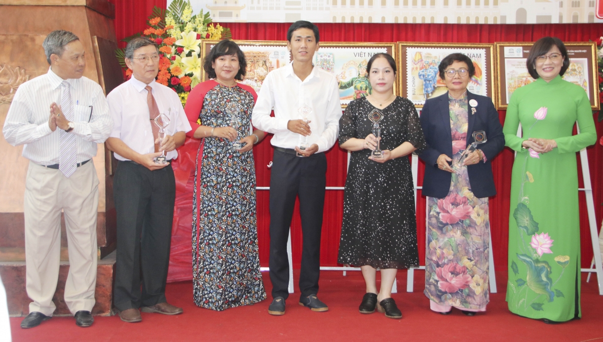 Ra mắt bộ tem bưu chính “Tín ngưỡng thờ Mẫu Tam phủ của người Việt - Di sản văn hoá phi vật thể đại diện của nhân loại”